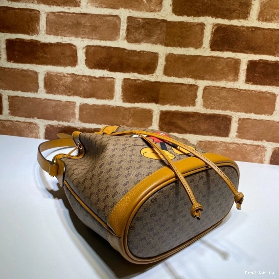 First bag ru Disney x Gucci Bag Mini Bucket 0713
